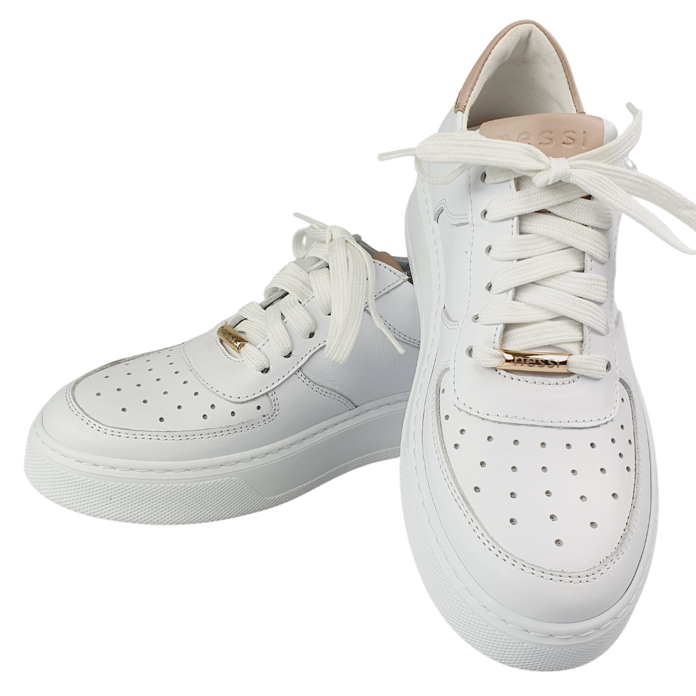 sportowe buty damskie białe nessi