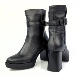 botki na obcasie czarne NESSI 23521-04.png