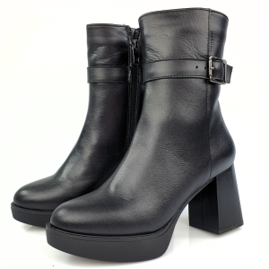 botki na obcasie czarne NESSI 23521-02.png