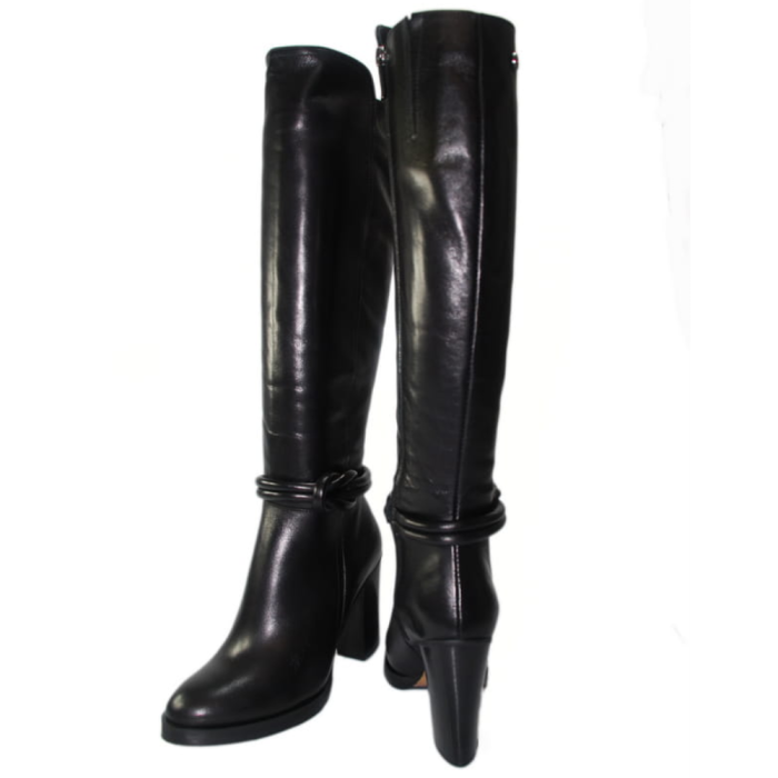 kozaki na obcasie czarne Carinii B4041 (2).png