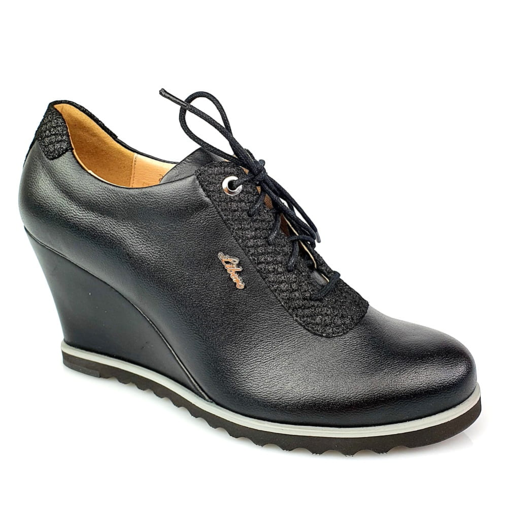 półbuty na koturnie sznurowane czarne Libero 2030 (3).png