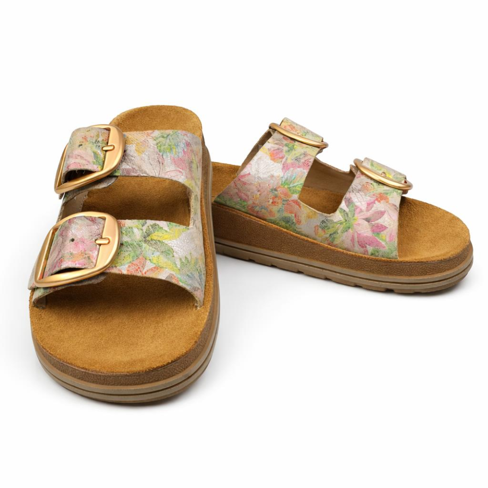 klapki damskie skórzane z klamrami Maciejka P7537 kwiaty (3).png