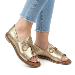 skórzane sandałki damskie płaskie złote Sokolski 199 (1).png