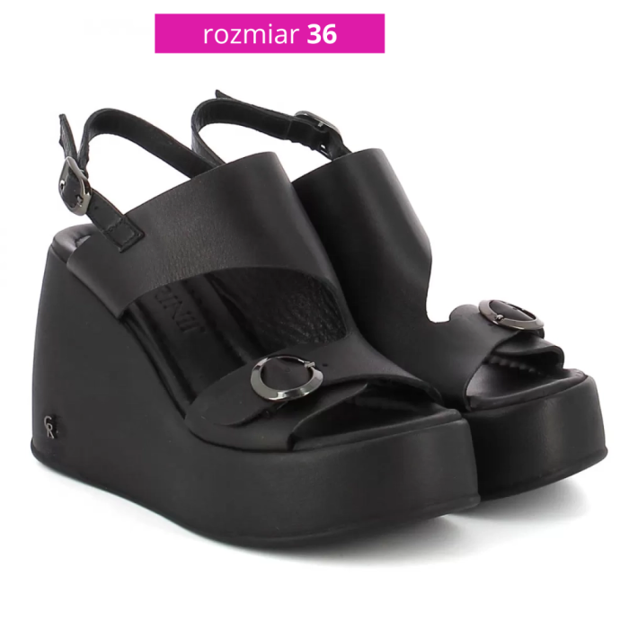 skórzane sandały damskie na koturnie czarne Carinii B6441 (7).png