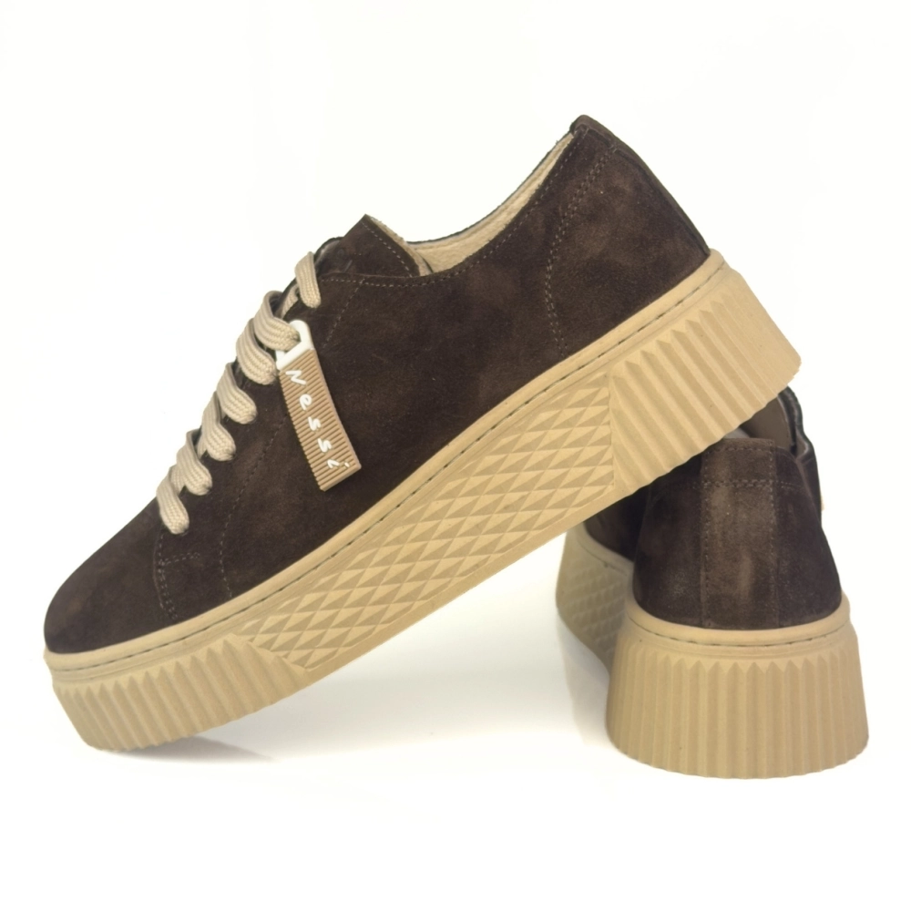 skórzane sneakersy damskie sportowe zamsz brąz Nessi 26LP038 (2).jpg