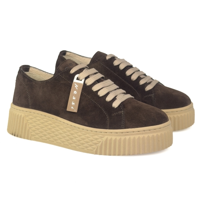 skórzane sneakersy damskie sportowe zamsz brąz Nessi 26LP038.jpg