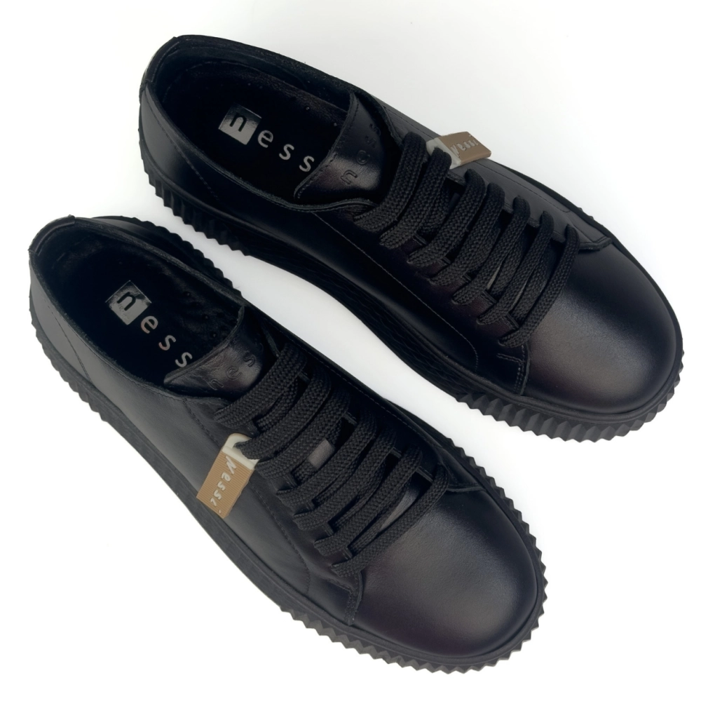skórzane sneakersy damskie sportowe czarne Nessi 26LP036 (4).jpg