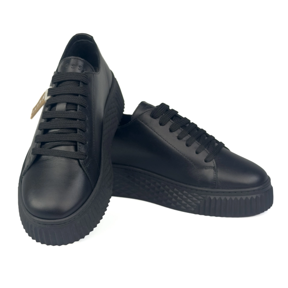 skórzane sneakersy damskie sportowe czarne Nessi 26LP036 (2).jpg