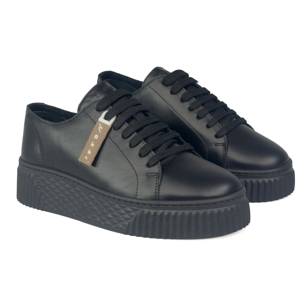 skórzane sneakersy damskie sportowe czarne Nessi 26LP036 (1).jpg
