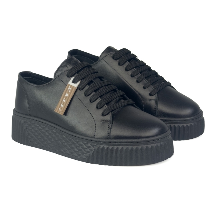 skórzane sneakersy damskie sportowe czarne Nessi 26LP036 (1).jpg